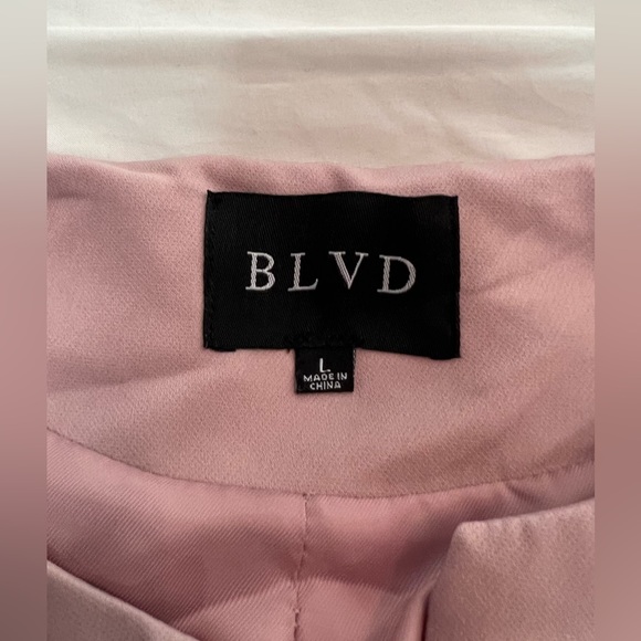 BLVD Pink Dress Jacket with Bell Sleeves - Picture 3 of 5